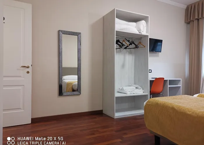 Guesthouse Central Station Group - Via Sammartini 15 Milano